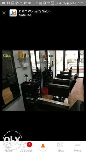 Urgent salon for sale running with staff and