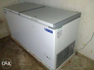 White Double Chest Freezer