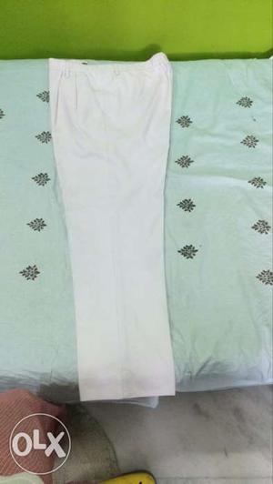 White pant of size 38