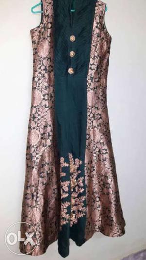 Women's Brown And Green Leaf Print Sleeveless Dress