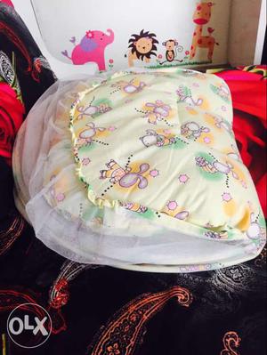 Baby mosquito net in extremly new condition.