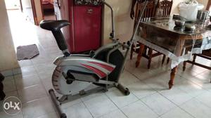 Elliptical trainer, 4 years old. full on working