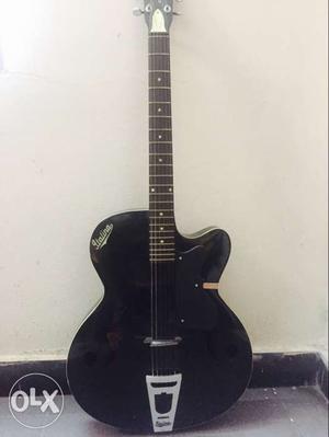 Italina beginners guitar for sale.. including