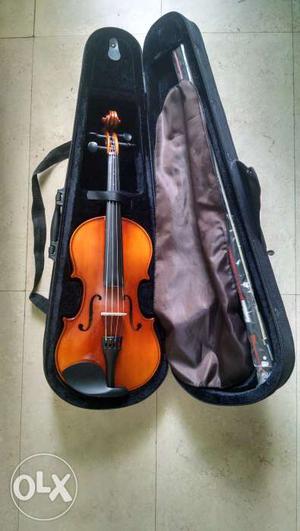 Violin for sale. Only 1 year old. Including