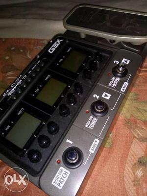 Zoom G3X guitar processor. brand new. only six