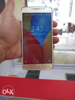 10 days old moto e4 plus gold with bill box and