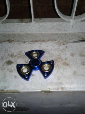 3-blades Blue And Gray Fidget Spinner