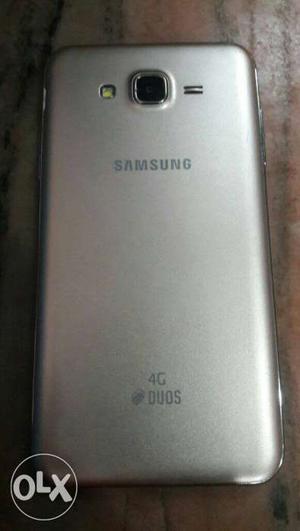 Hi frd sell my phn Samsung j7 neat cinduction box
