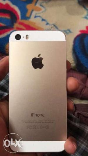 IPhone 5s 4G Gold colour 16gb No complaints