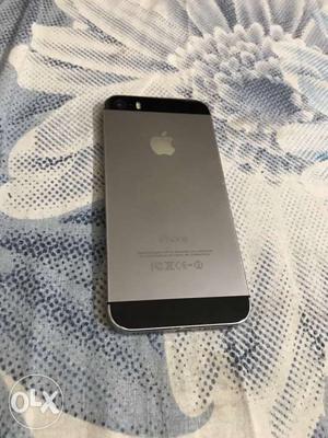 Iphone 5s in good condition, with 4 covers, and original