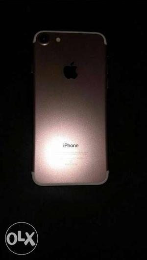 Iphone 7 Rose gold 32gb. Only 1 month old iphone