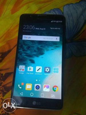 LG stylus2 4G phone is good condition 6 month used