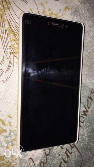 Mi 4i phone in very good condition