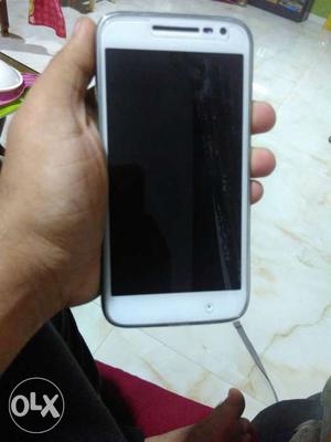 Moto G4 play sell urgently