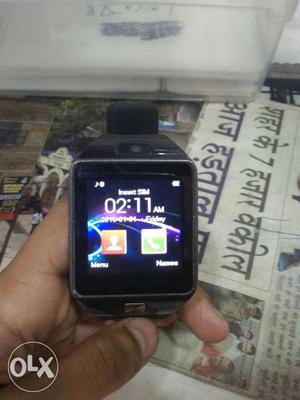 Mujhe Ye mobile watch bechna hai
