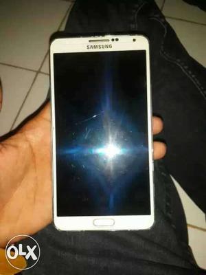 Samsung Galaxy Note 3 3gb ram 32gb rom 5.7 inch