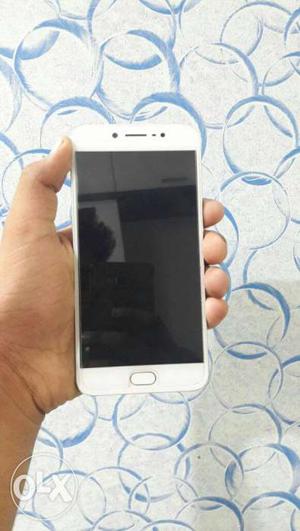 Vivo v5 Only 4 months used all accessories available 32 gb