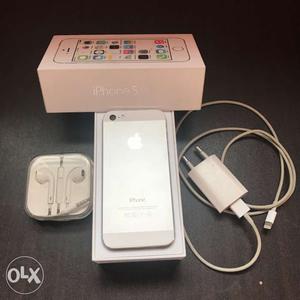 White iPhone 5S (16GB) in a brand new condition