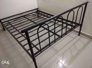 1 year old Queen Size Metal Cot of high quality