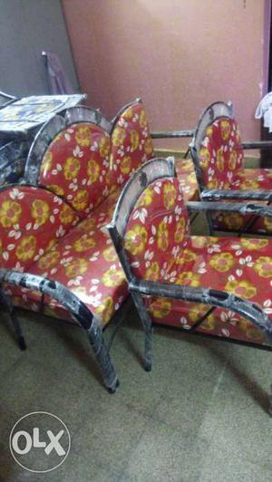 3+1+1 Red-yellow-white Floral Fabric Sofa Set With Black