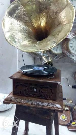 Antique gramophone design