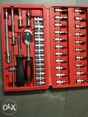 Black Handled Silver Socket Wrench Set In Box brand new