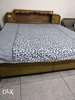 Double bed box bed in good condition with pillow