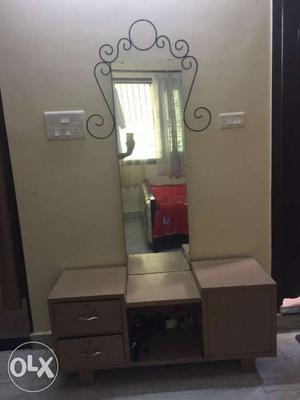 Dressing Table heavy steel which look like new