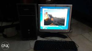 Dual core Cpu 2gb ram 250gb Hd 17"lcd monitor 8O72OO