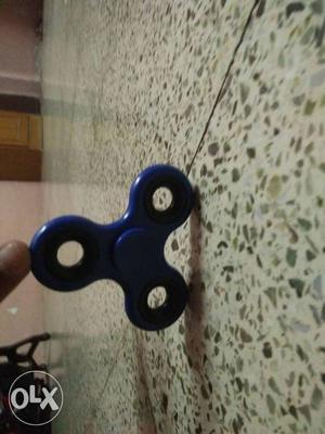 Fidget spinner with bearring blue colour
