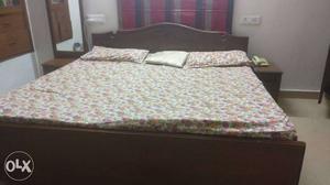 King size double bed with storage and premium