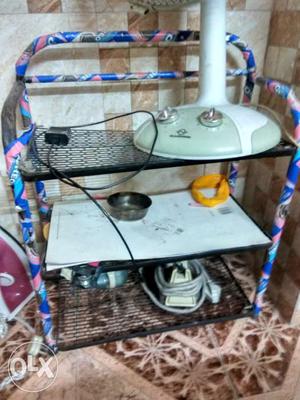 Shoe rake in good condition