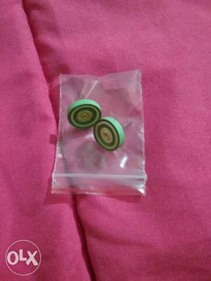 Two Round Green Cufflinks In Package