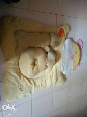 Yellow Bear baby bedding
