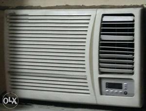 1.5 Ton LG Window AC in working condion with
