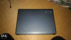 Acer laptop 320gb,2gb,look new