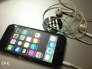 Apple ipod touch 5th gen 16gb space grey in pristine