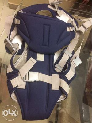 Baby's Blue And White Carrier