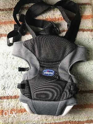 Chicco baby carrier almost new, used only 2-3