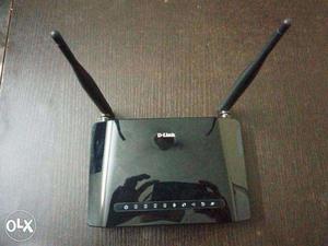 D-Link DSL-U Wireless N 300 ADSL2+ 4-Port Wi-Fi Router