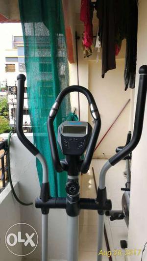 Elliptical heavy duty, with pulse reader, scan,