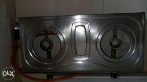Gas stove with two burner. With Regulator.