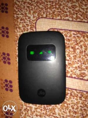 I wnt to sell jio hotspot use only 3 mnth to any