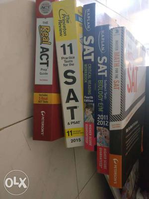 Set of 5 SAT books in very good condition!