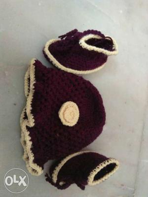 Three Maroon And White Knited Hat And Shoes