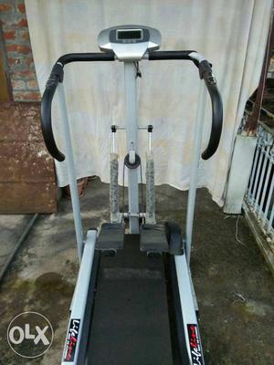 Treadmill Manual jogger home fitness new condition