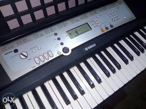 Yamaha psr 203 in a good condition. sound