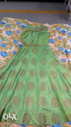 Designer Women's Green Sleeveless Gown
