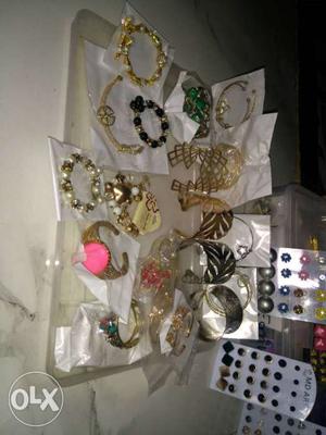 Girls Earrings, Bangles, Bracelet, Payal in very low price