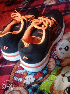 Orange-and-black Low Top Sneakers